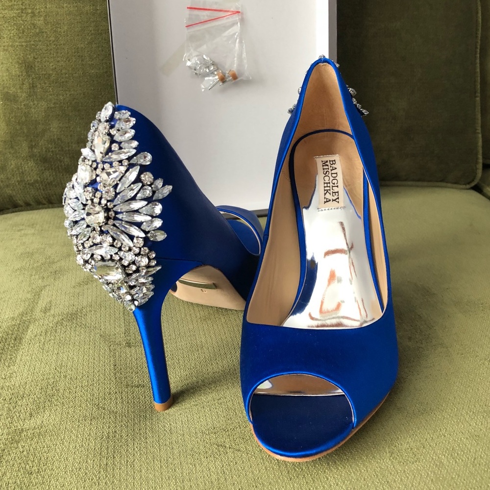Badgley Mischka, Nilla heels. blue size 9 NEW